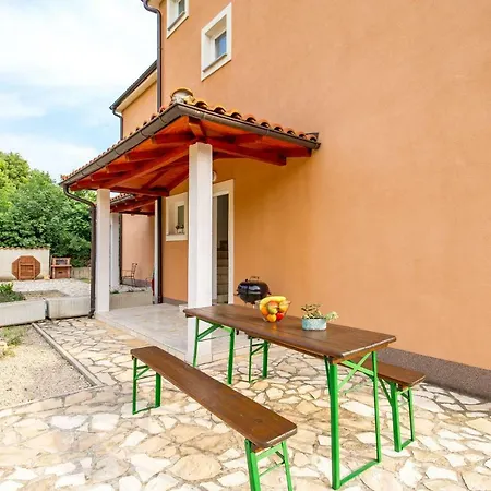 Julija Apartamento *