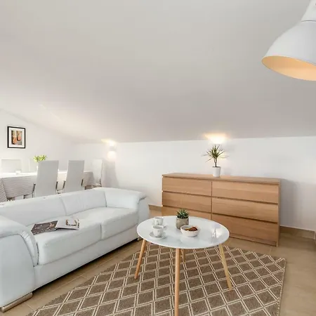 Julija Apartamento *